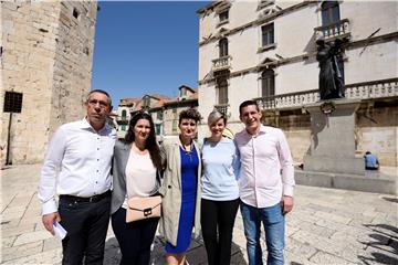 Konferencija za medije građanske inicijative Narod odlučuje