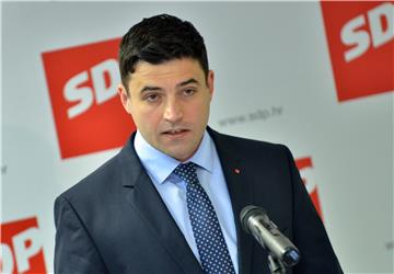 Bernardić čestitao Praznik rada: SDP predlaže povećanje minimalca na 4.000 kuna