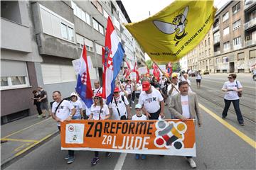 Sindikalna prosvjedna povorka  "Za reforme za ljude"