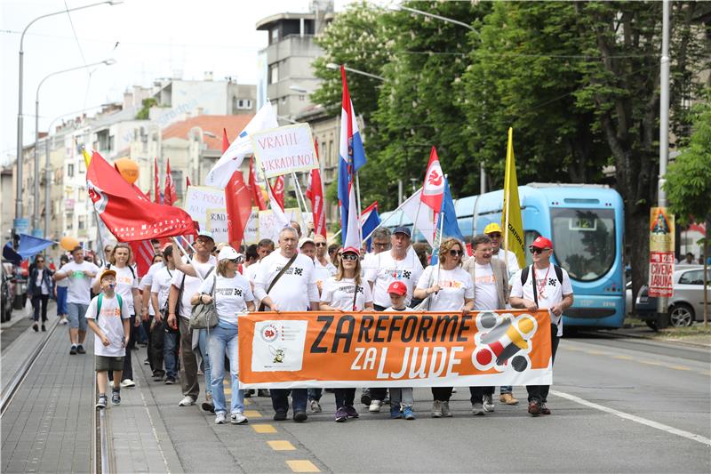 Sindikalna prosvjedna povorka  "Za reforme za ljude"