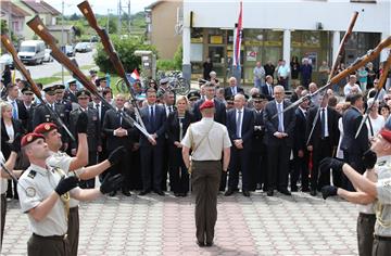 Okučani: Pokazna vježba Pukovnije vojne policije 