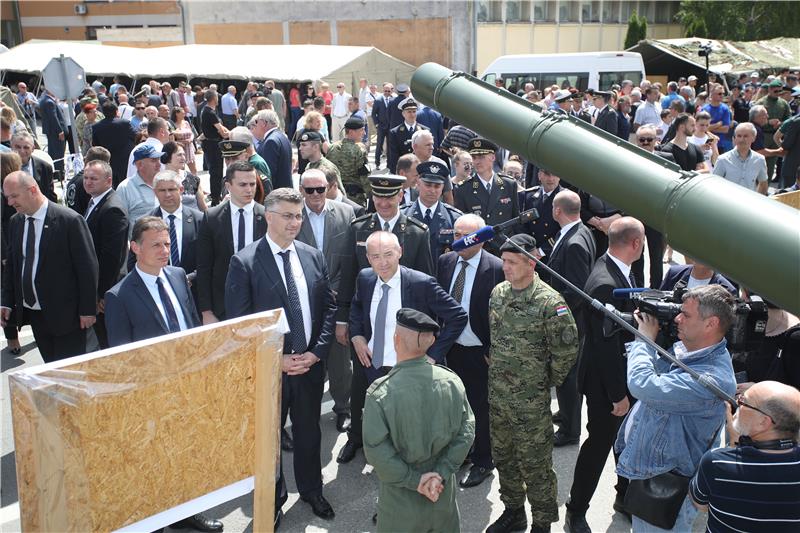 Okučani:  TT zbor naoružanja, borbene i neborbene tehnike i opreme postrojbi OS RH