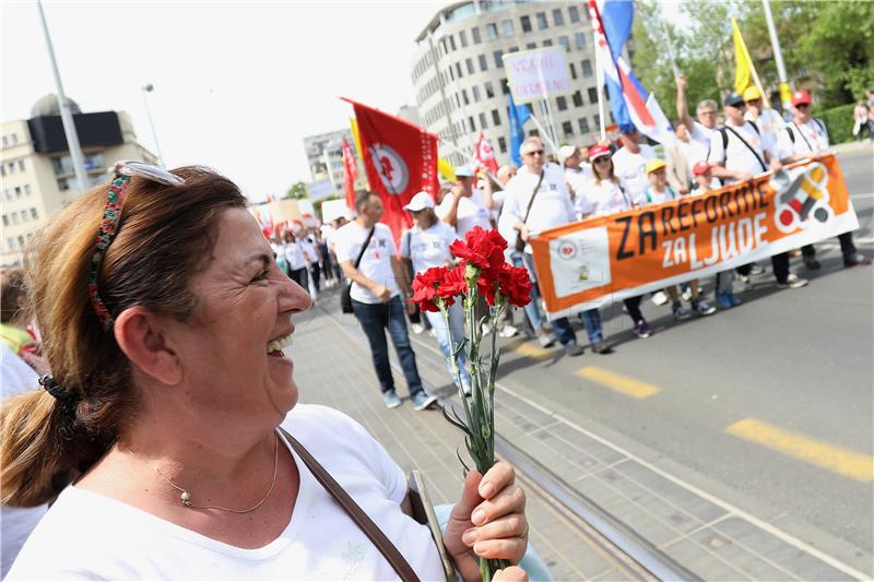 Sindikalna prosvjedna povorka "Za reforme za ljude"