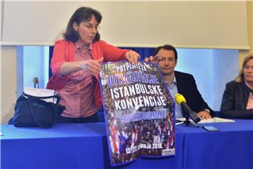 Konferencija za novinare građanske inicijative "Istina o Istanbulskoj"