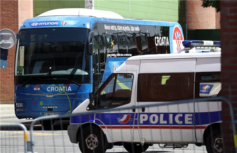 Izaberite slogan na hrvatskom autobusu u Rusiji