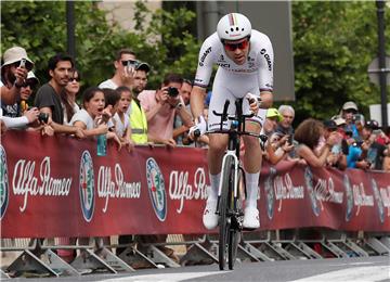 Giro d'Italia: Tom Dumoulin u obranu naslova krenuo pobjedom