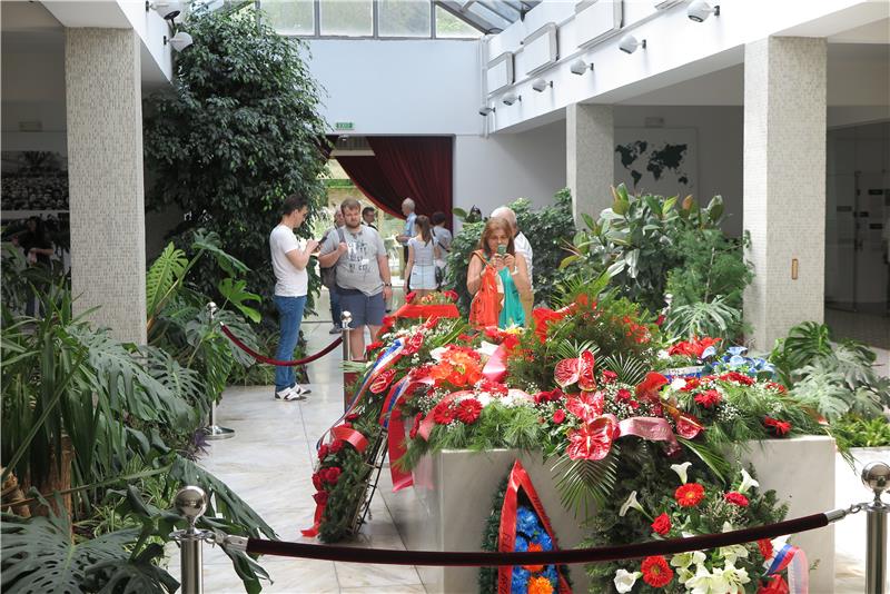 2,000 visit House of Flowers to commemorate 38th anniversary of Tito's death