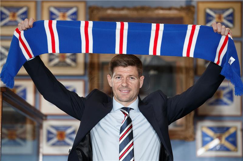 Steven Gerrard preuzeo Glasgow Rangers