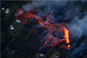 Vulkanska erupcija na Havajima uništila 26 domova