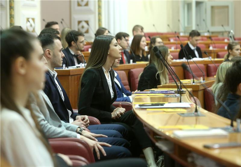 Simulirana saborska sjednica studenata