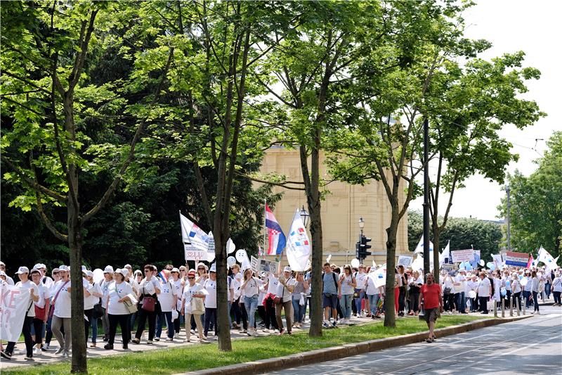 Prosvjedna povorka medicinskih sestara i tehničara