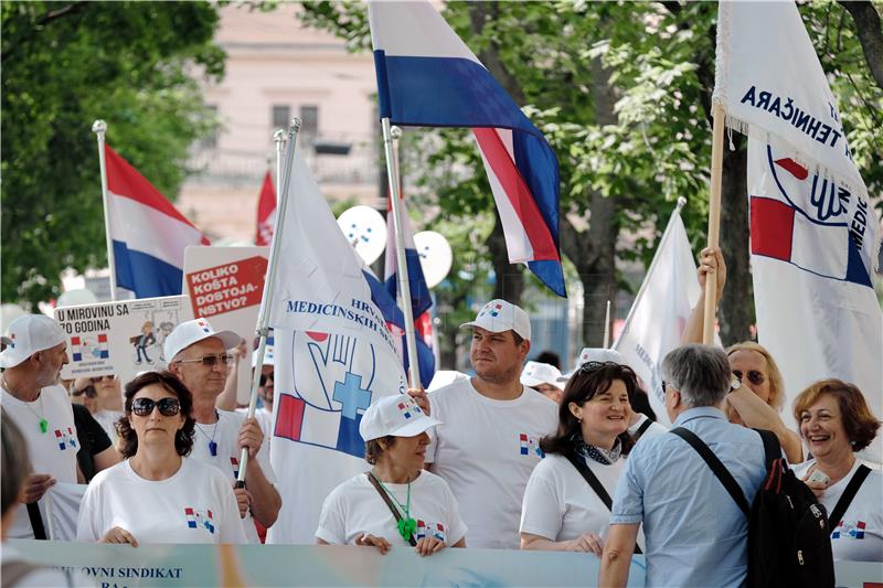 Prosvjedna povorka medicinskih sestara i tehničara