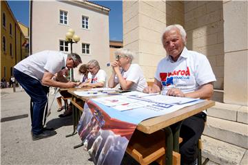 Inicijativa Narod odlučuje počela s prikupljanjem potpisa