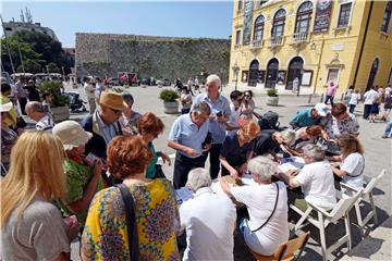 Inicijativa Narod odlučuje počela s prikupljanjem potpisa