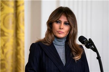 Trumpov tweet: Melania se dobro oporavlja i pozitivnog je duha 