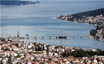 Trogir novim mostom spojen sa Čiovom