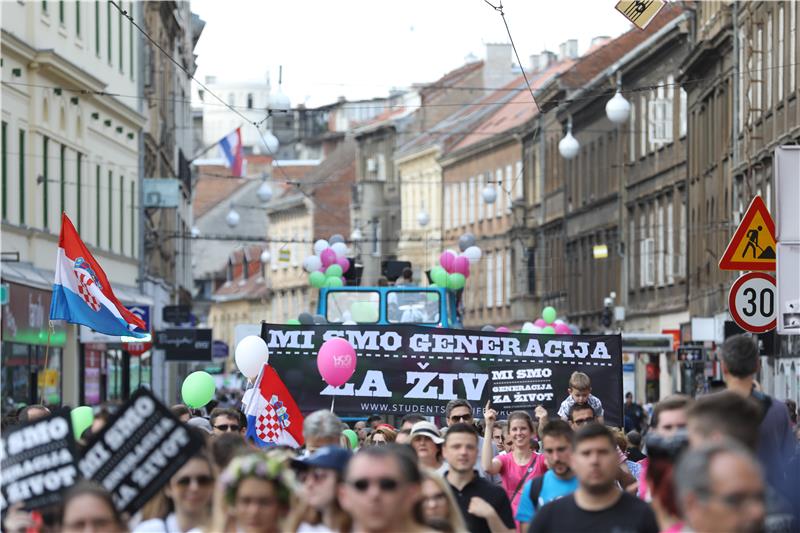 Pod sloganom "Sva ljudska prava počinju začećem" krenuo "Hod za život"