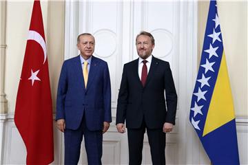 Erdogan u Sarajevu razgovarao s Izetbegovićem