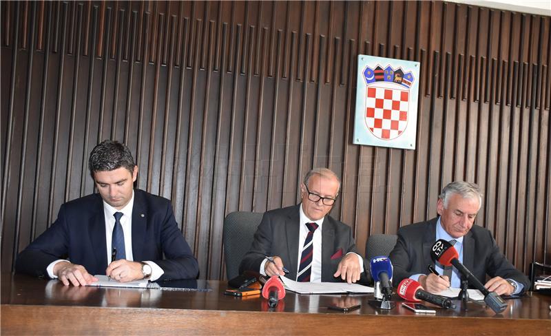 Bošnjaković, Dobroslavić i Franković popisali sporazum o sufinanciranju radova za nadogradnju poslovne zgrade u Dubrovniku, za potrebe smještaja pravosudnih tijela