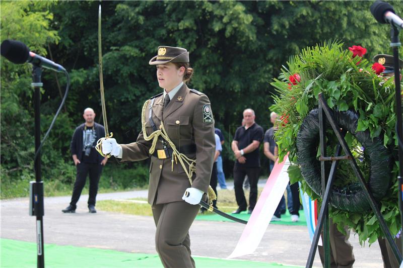 Otkriveno spomen obilježje masovne grobnice žrtava iz Domovinskoga rata