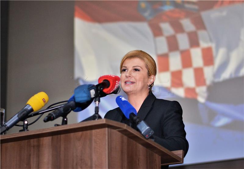 Grabar Kitarović: Imamo državu, ali ne i društvo blagostanja - potrebna je moralna obnova