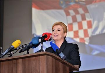 Grabar Kitarović: Imamo državu, ali ne i društvo blagostanja - potrebna je moralna obnova