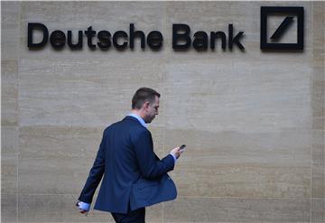 (FILE) BRITAIN ECONOMY DEUTSCHE BANK