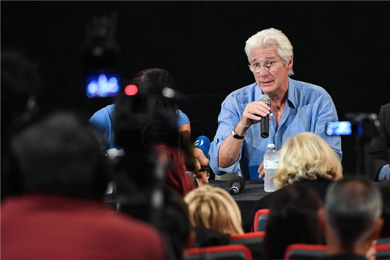 Richard Gere se nakon 30 godina vraća na male ekrane