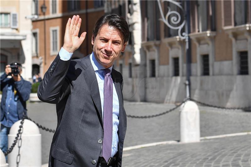 Mandatar talijanske vlade Giuseppe Conte sastavlja svoj tim