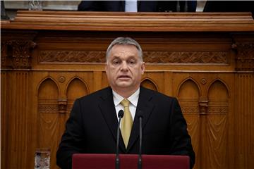 Orban poručio: Mađarska će braniti tradicionalne obitelji, zaustaviti demografski pad