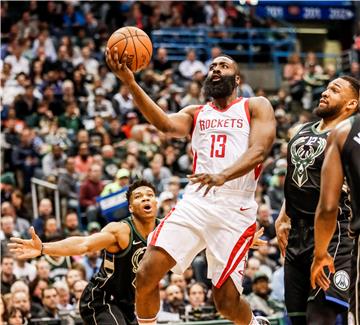 James i Harden predvode idealnu petorku NBA