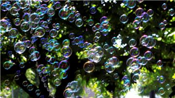 LATVIA LEISURE SOAP BUBBLES