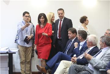 Svečanost potpisivanja 17 ugovora u Ministarstvu znanosti i obrazovanja