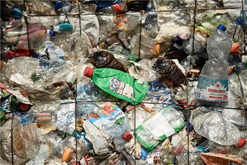 (FILE) GERMANY EU PLASTIC STRATEGY