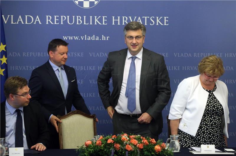 Plenković sudjelovao na konstituirajućoj sjednici Savjeta za mlade Vlade Republike Hrvatske