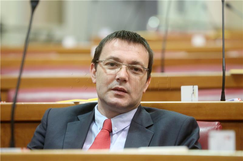 SDP MP says there is no proof that signatures are still not being collected