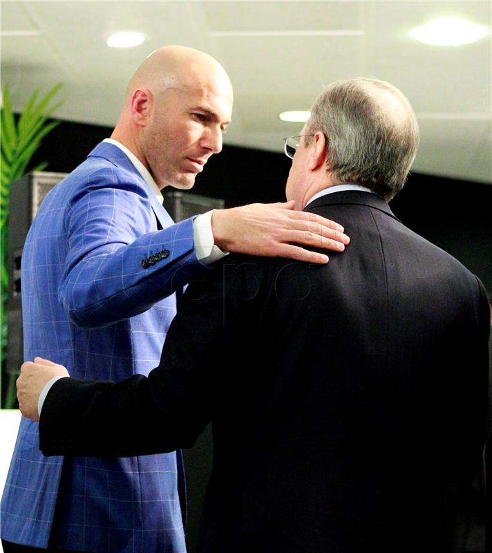 (FILE) SPAIN SOCCER ZIDANE