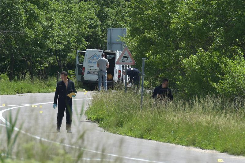 U 'furgonu' s 29 imigranata teško ozlijeđeno dvoje djece, krijumčar ljudi u bijegu