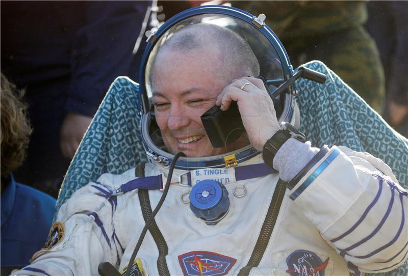 Astronauti se vratili na Zemlju s loptom za Svjetsko nogometno prvenstvo