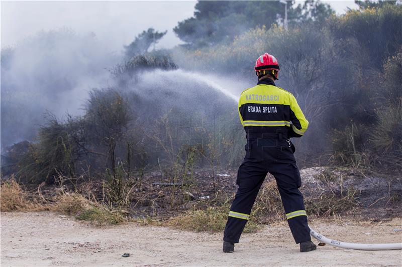 Split: Požar u blizini hotela Zagreb