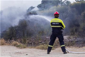 Split: Požar u blizini hotela Zagreb