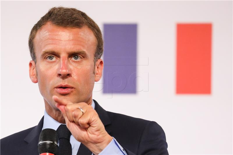 Macron: Razgovori s Trumpom su kao kobasice