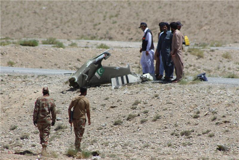 PAKISTAN ARMY HELICOPTER CRASH LANDED