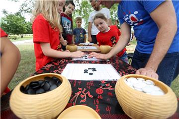 Festival zmajevih čamaca