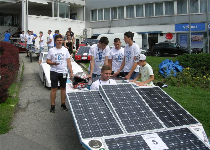 Utrka solarnih automobila - SOELA, najbrži bolid osječke Elektrotehničke škole