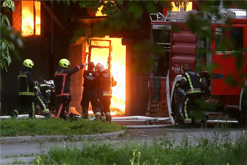 Požar u Heinzlovoj: Gori 'Stara Zagrepčanka'