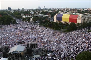 Rumunjska vladajuća koalicija organizirala skup protiv navodnih zlouporaba protukorupcijskih tužitelja 