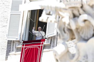 VATICAN POPE ANGELUS