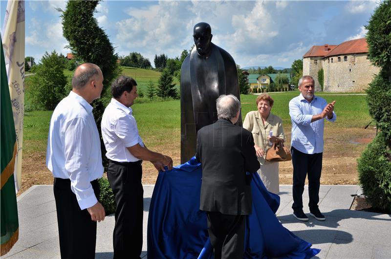 Jurju Križaniću u Ribniku otkriven spomenik