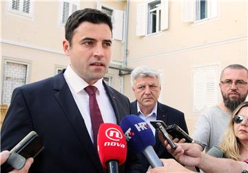 SDP leader: Only true demographic measure is well paid job